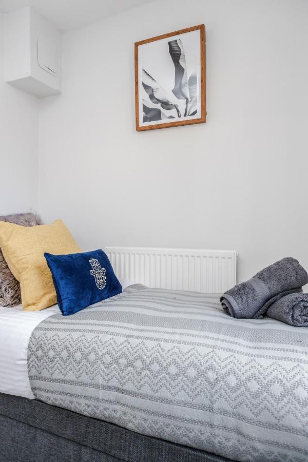 Stunning 2-Bed Apt - Free Parking - Camden - Central - Zoo - Shop - Events London Ngoại thất bức ảnh